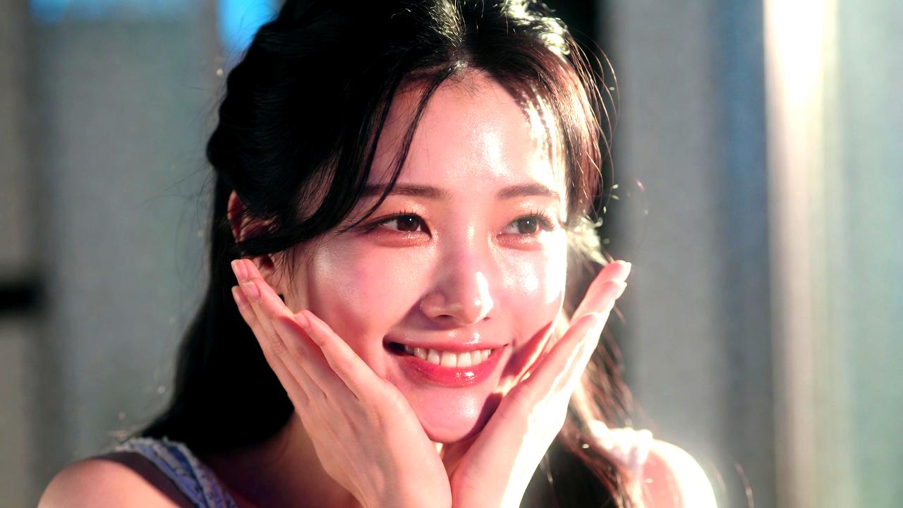 コーヒーを飲みながら前向きな言葉を心で唱える