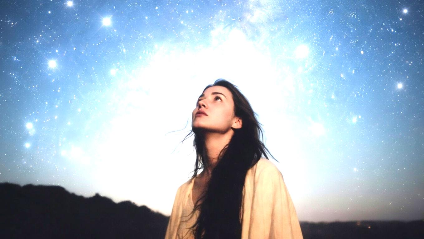 日常生活の中で心と空間を浄化するシンプルな習慣のイメージ