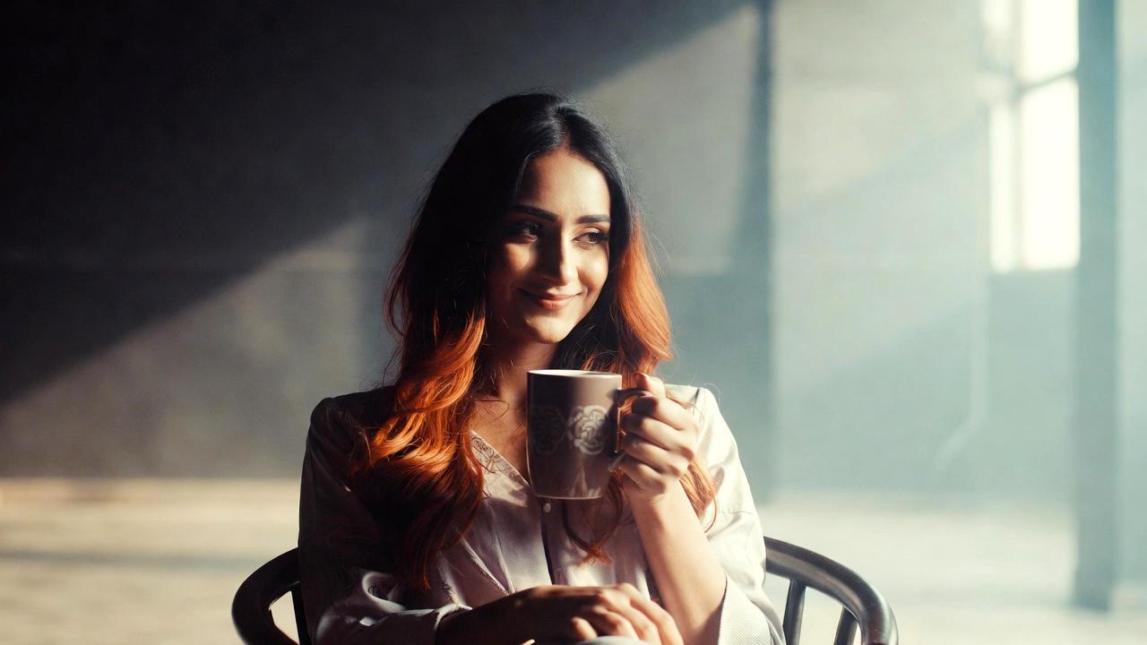 恋愛を義務や修行ではなく、軽やかな喜びとして捉えるイメージ