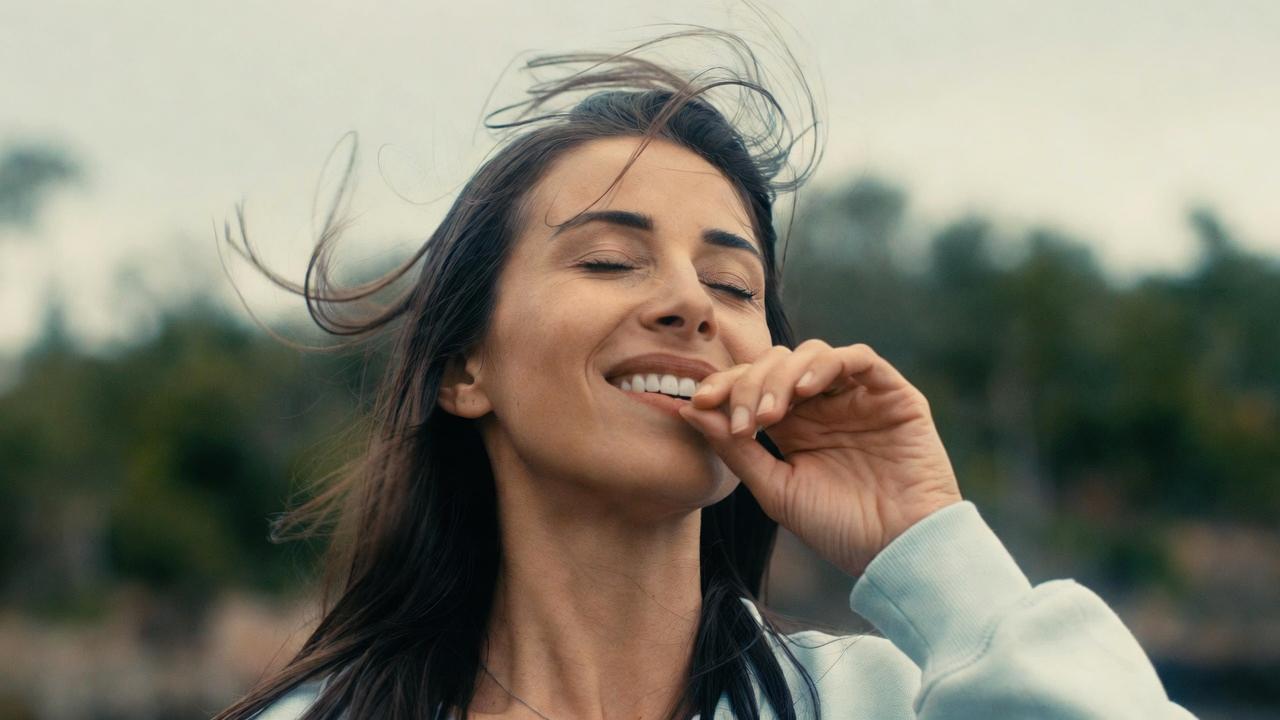 アロマと音楽で第2チャクラを刺激して運気を高めるイメージ