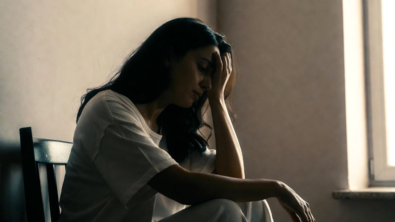 慌ただしくコーヒーを飲む余裕のない日常の様子