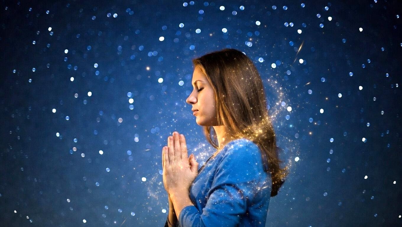 光に導かれ運命が動き出すような希望に満ちたイメージ