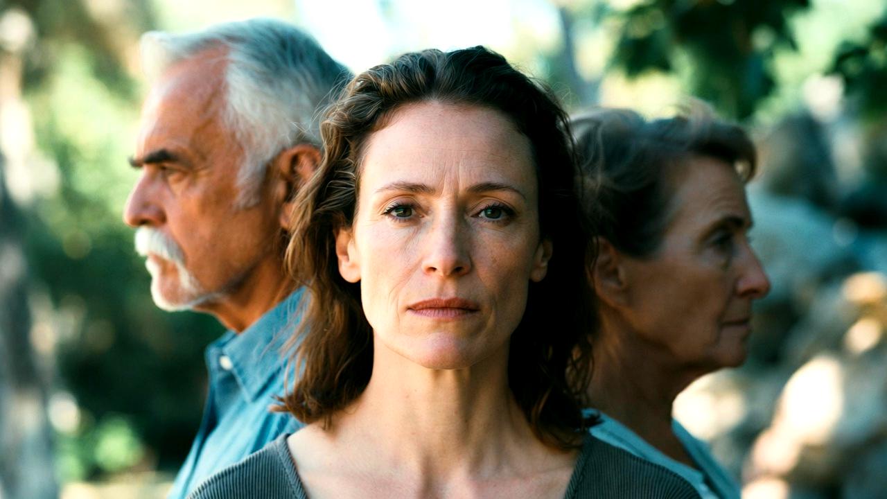 毒親への怒りと向き合いながらも自分を癒し受け入れていく心の再生イメージ