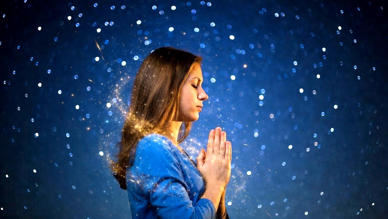 繊細な感覚を持つ人が静かな空間で自分の内面に気づくイメージ