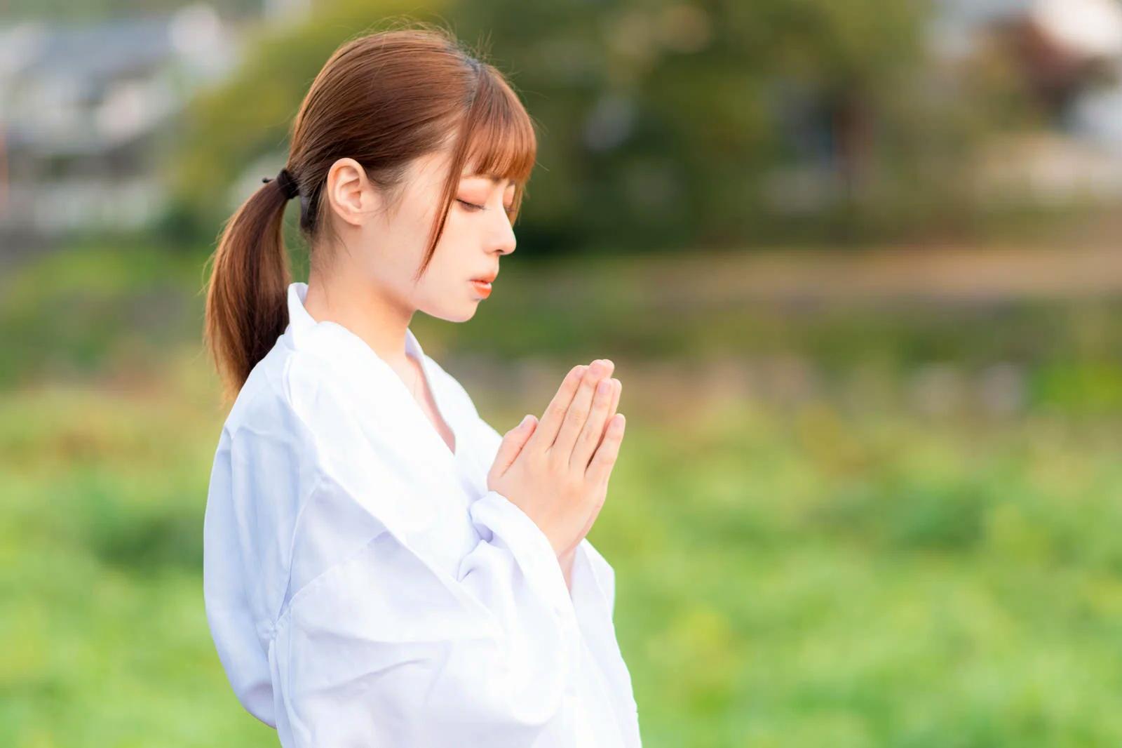 エンパス体質が直感で相手を感じ取る神秘的な様子